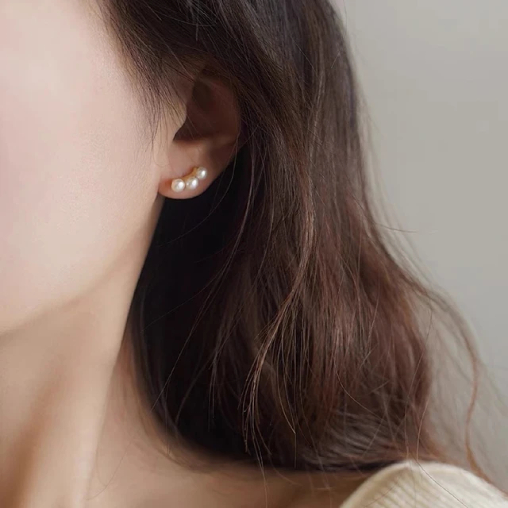 【City Diamond 引雅】『法式女伶』18K日本AKOYA珍珠5.5mm黃K金耳環(東京Yuki系列)
