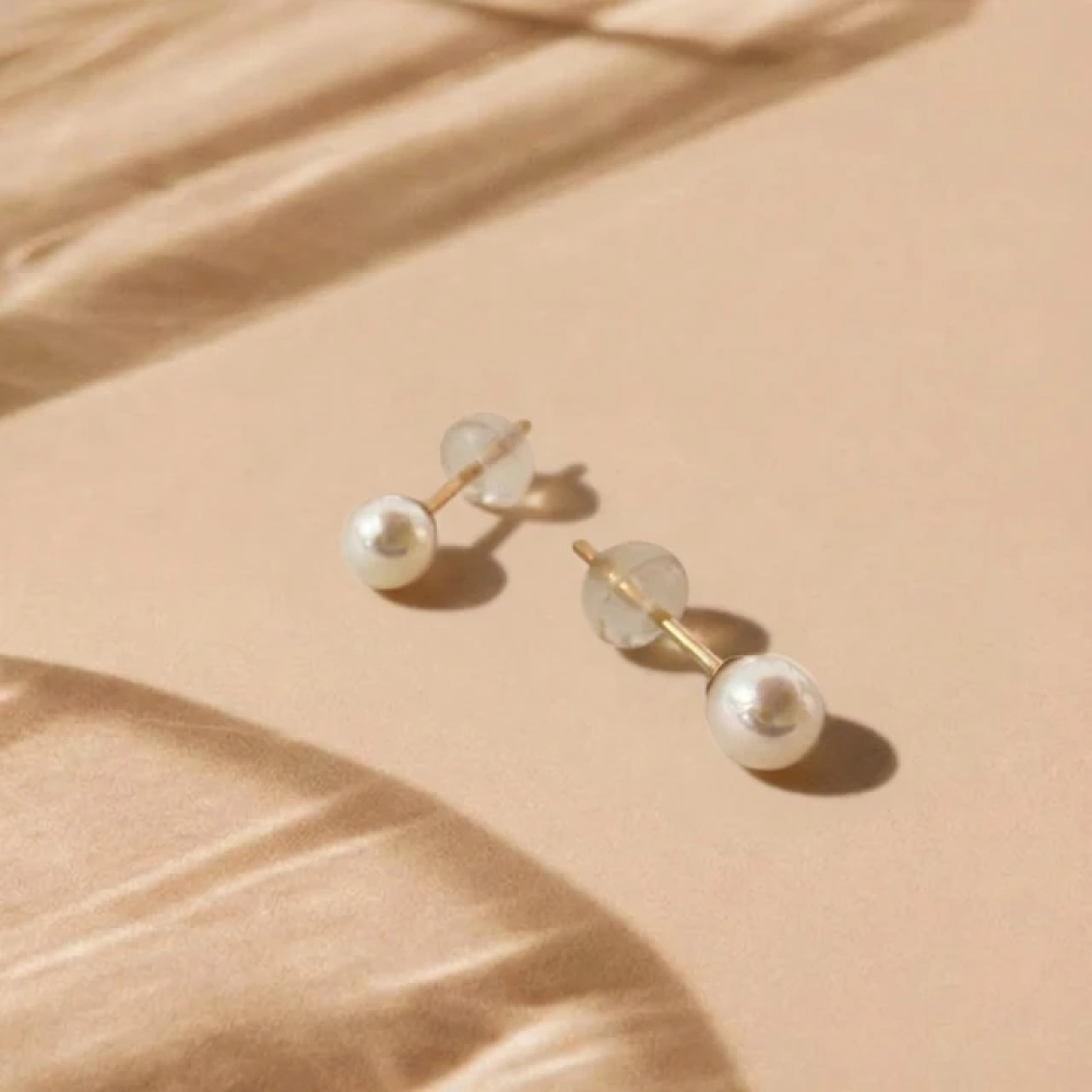 【City Diamond 引雅】網路獨家 10K 天然日本頂級高光 AKOYA 珍珠 4MM 單顆耳環(東京Yuki系列)