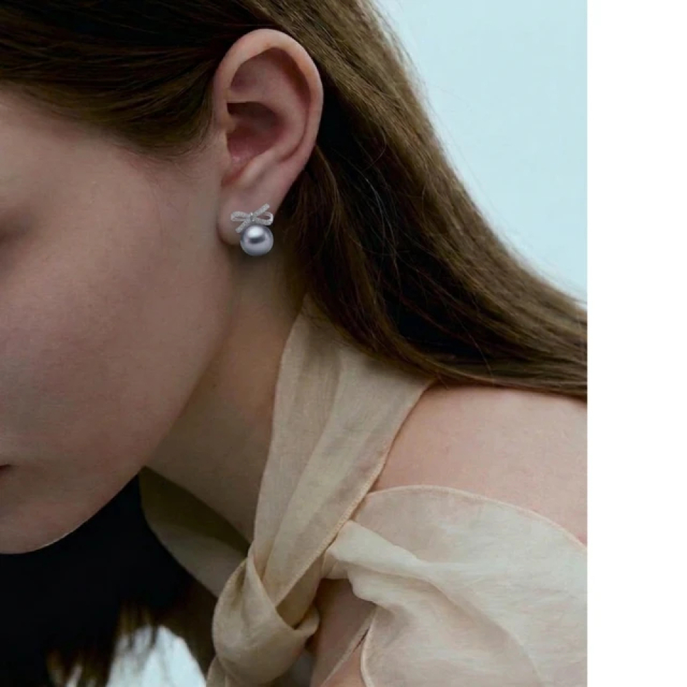 【City Diamond 引雅】網路獨家 日本AKOYA珍珠 7.5-8mm 真多麻色 純銀 水鑽 蝴蝶結 耳環 (東京Yuki系列)