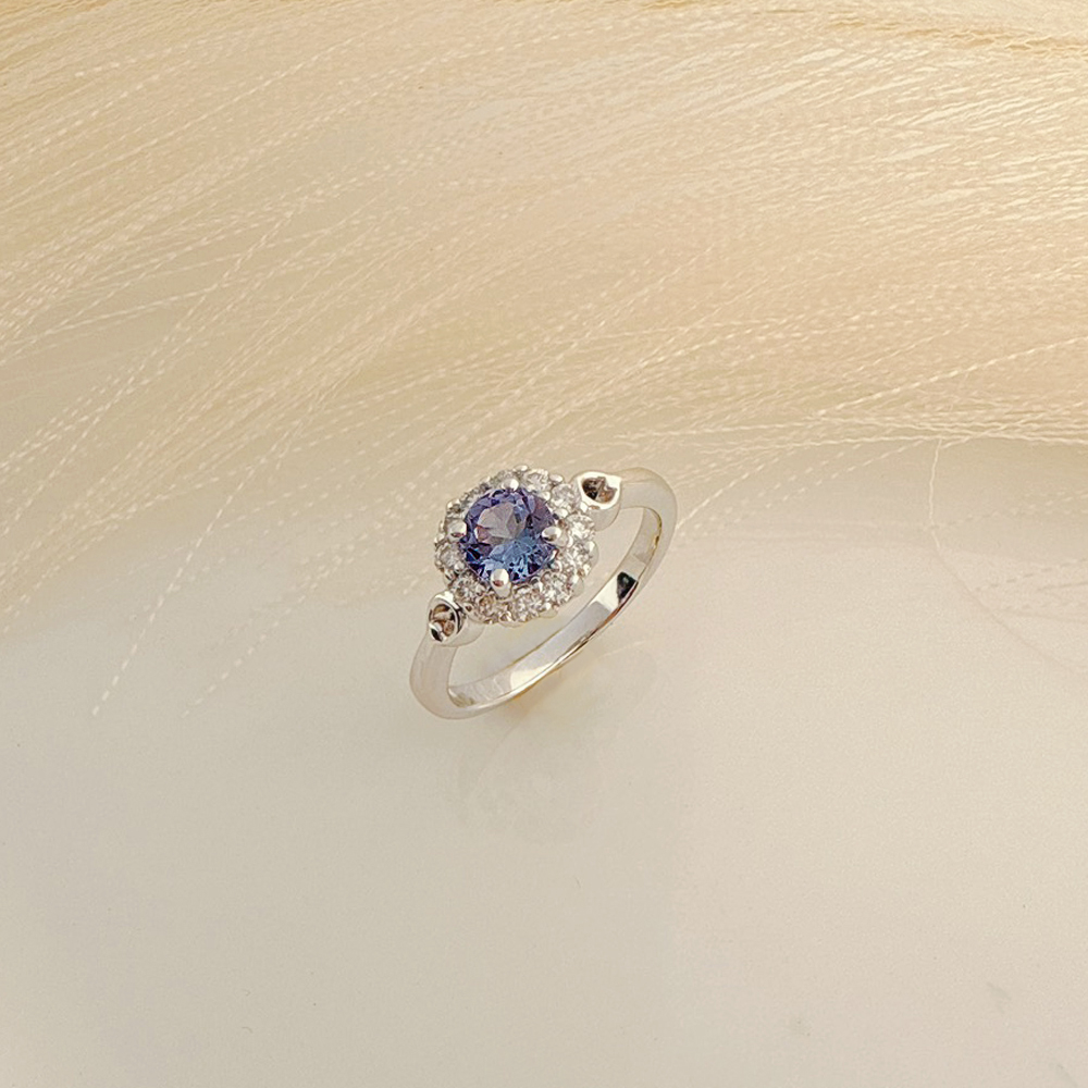 【City Diamond 引雅】『月光寶石』天然丹泉石 坦桑石50分 白K金鑽石戒指 鑽戒